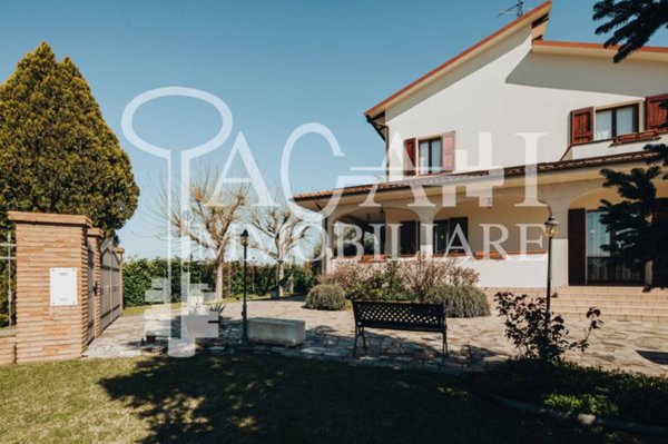 casa indipendente in vendita ad Ozzano dell'Emilia