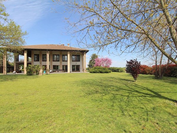 casa indipendente in vendita ad Ozzano dell'Emilia