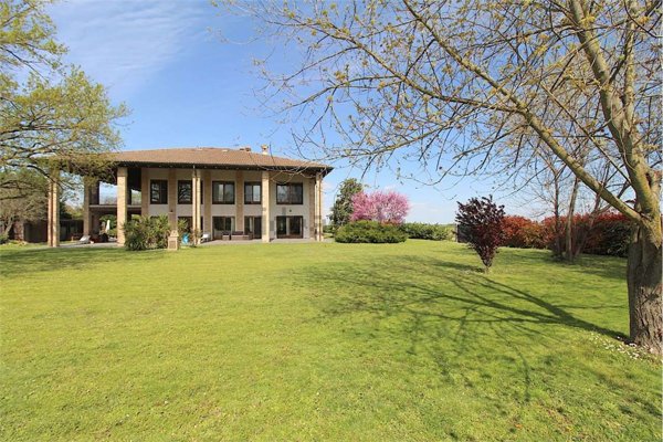 casa indipendente in vendita ad Ozzano dell'Emilia