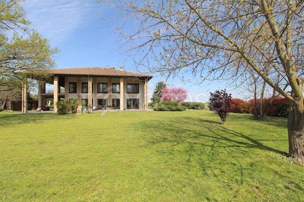 casa indipendente in vendita ad Ozzano dell'Emilia