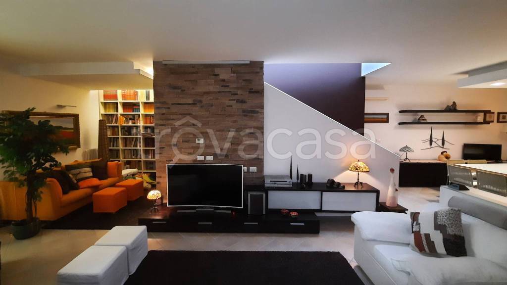 casa indipendente in vendita ad Ozzano dell'Emilia