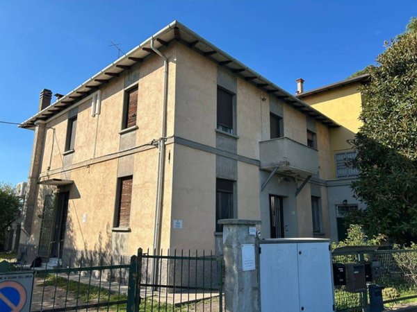 locale commerciale in vendita ad Ozzano dell'Emilia