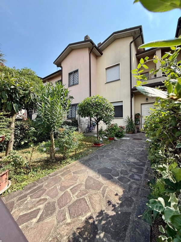 casa indipendente in vendita ad Ozzano dell'Emilia