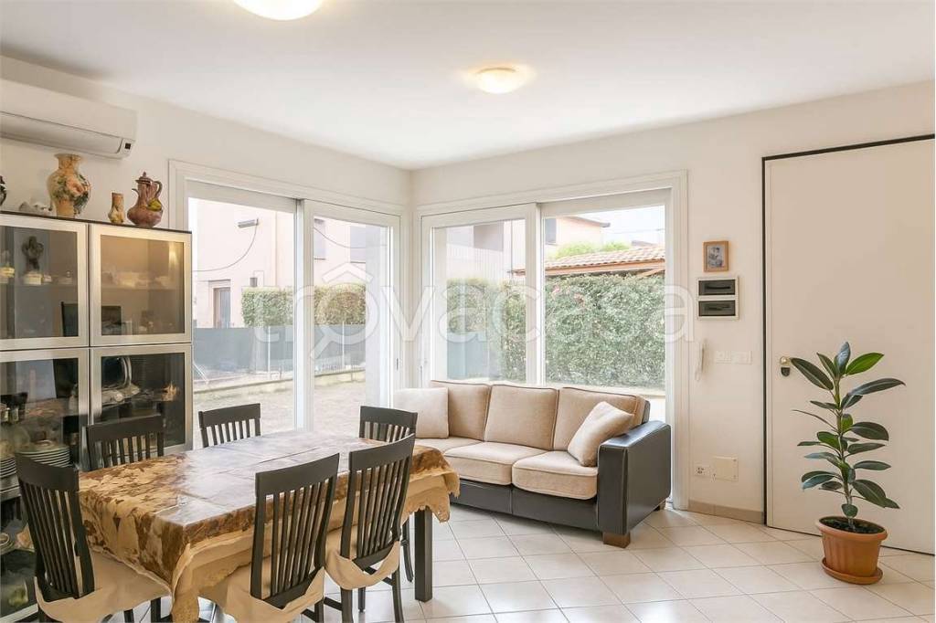 casa indipendente in vendita ad Ozzano dell'Emilia in zona Tolara