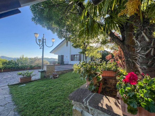 casa indipendente in vendita ad Ozzano dell'Emilia in zona Mercatale