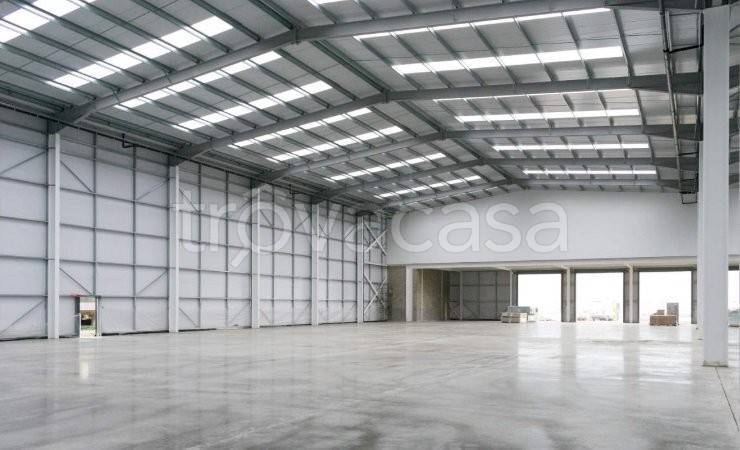 locale commerciale in vendita ad Ozzano dell'Emilia