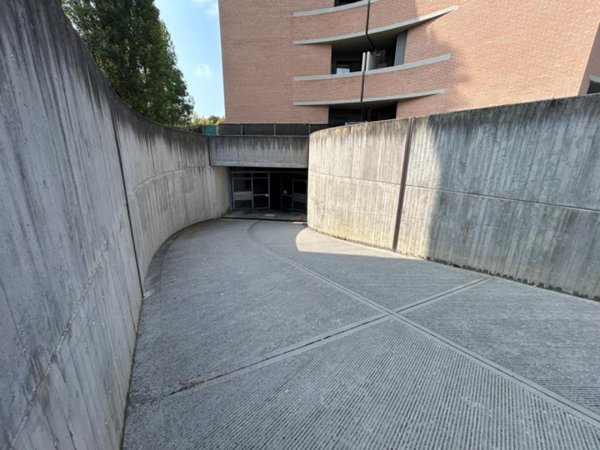 locale di sgombero in vendita ad Ozzano dell'Emilia