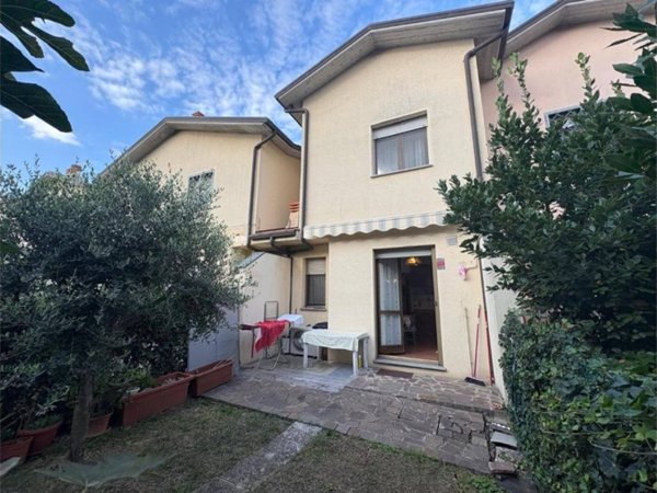 casa indipendente in vendita ad Ozzano dell'Emilia