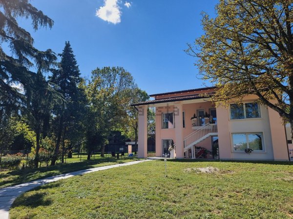 casa indipendente in vendita ad Ozzano dell'Emilia