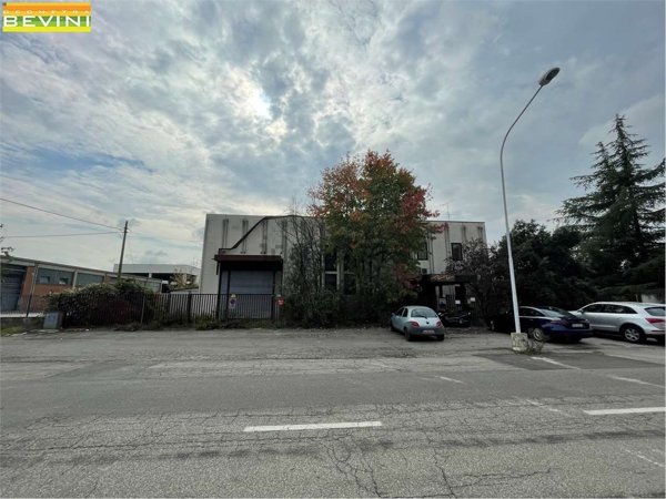 capannone in vendita ad Ozzano dell'Emilia