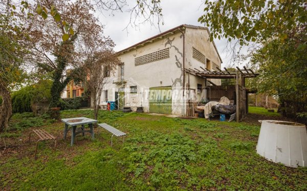 casa indipendente in vendita ad Ozzano dell'Emilia