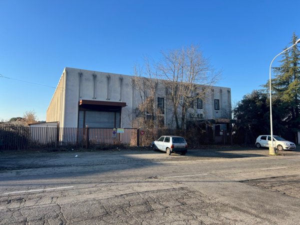 capannone in vendita ad Ozzano dell'Emilia