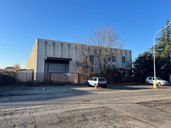 capannone in vendita ad Ozzano dell'Emilia