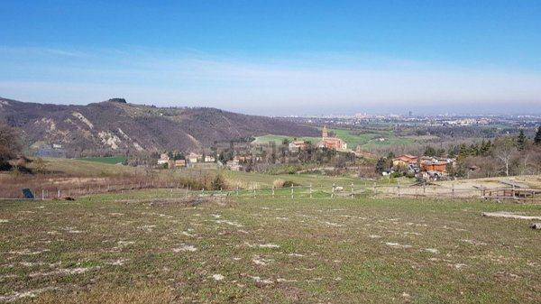 terreno edificabile in vendita ad Ozzano dell'Emilia in zona Mercatale