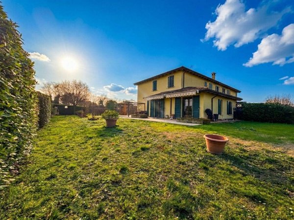 casa indipendente in vendita ad Ozzano dell'Emilia in zona Maggio