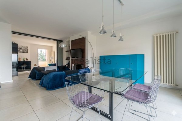 casa indipendente in vendita ad Ozzano dell'Emilia in zona Mercatale