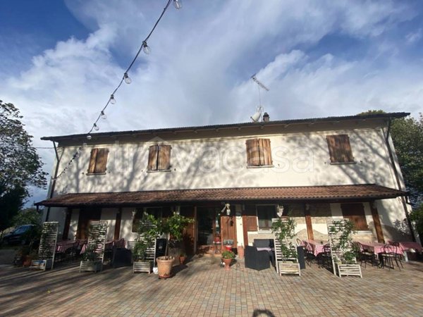 negozio in vendita ad Ozzano dell'Emilia