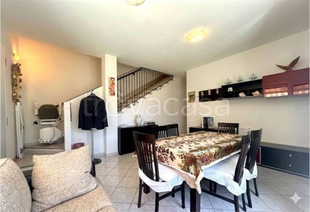 casa indipendente in vendita ad Ozzano dell'Emilia in zona Tolara