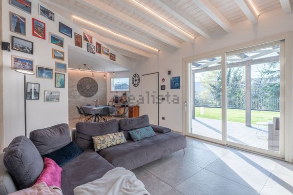 casa indipendente in vendita ad Ozzano dell'Emilia in zona Mercatale