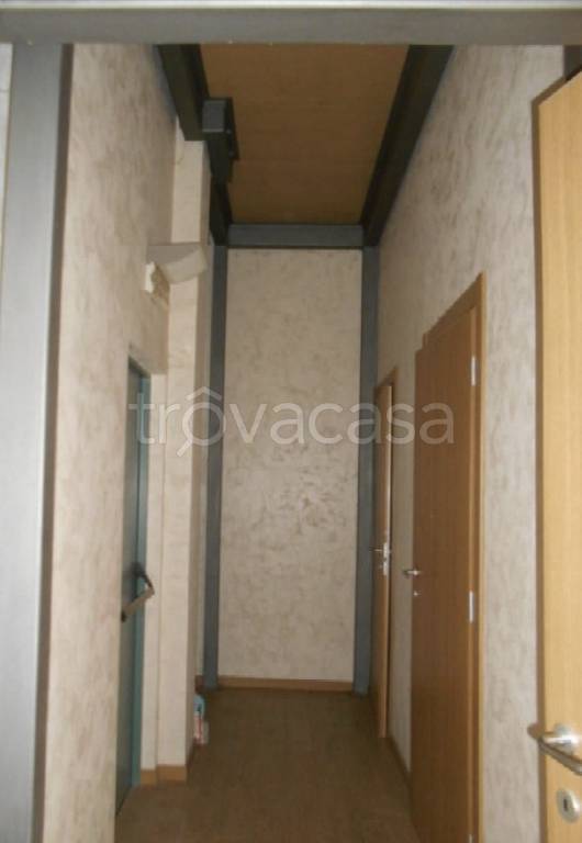 locale commerciale in vendita ad Ozzano dell'Emilia