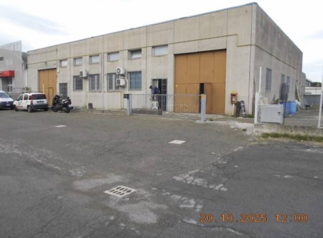 locale commerciale in vendita ad Ozzano dell'Emilia