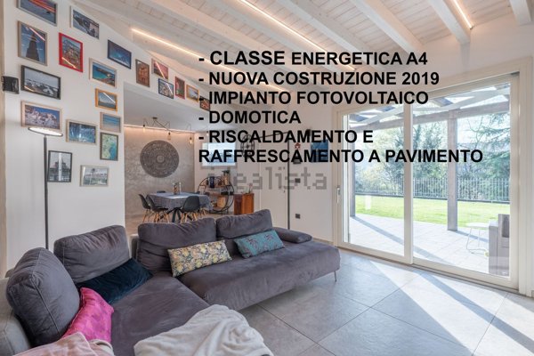 casa indipendente in vendita ad Ozzano dell'Emilia in zona Mercatale