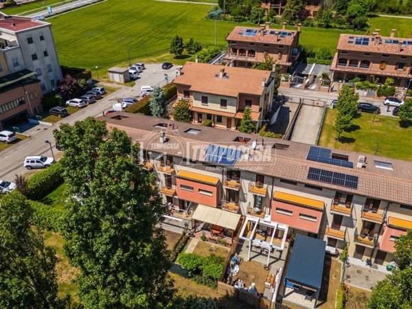 casa indipendente in vendita ad Ozzano dell'Emilia