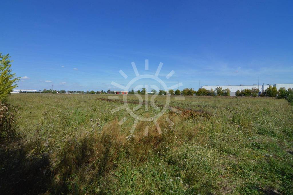 terreno agricolo in vendita ad Ozzano dell'Emilia in zona Quaderna