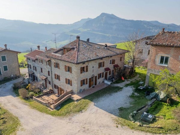 casa indipendente in vendita a Pianoro in zona Zena