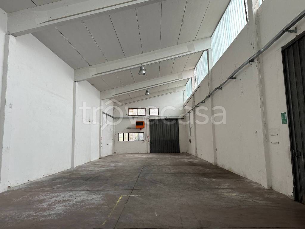 locale commerciale in vendita a Pianoro