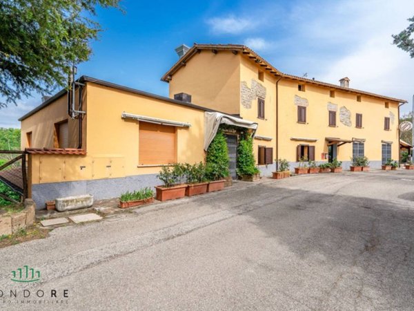 negozio in vendita a Pianoro in zona Tazzola