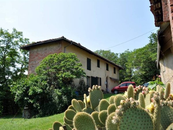 negozio in vendita a Pianoro in zona Montecalvo
