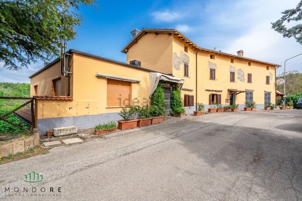 esavano in vendita a Pianoro in zona Monte delle Formiche