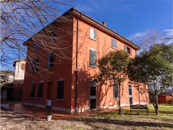 casa indipendente in vendita a Pianoro in zona Zula