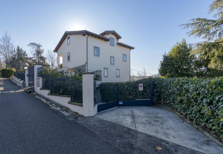 casa indipendente in vendita a Pianoro