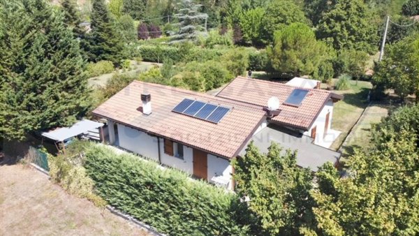 casa indipendente in vendita a Pianoro in zona Zena