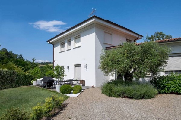 casa indipendente in vendita a Pianoro