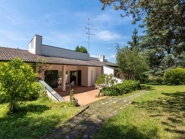 casa indipendente in vendita a Pianoro
