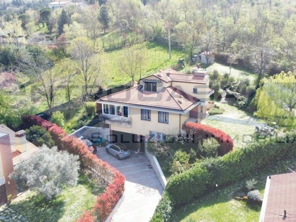 casa indipendente in vendita a Pianoro