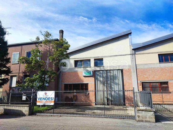 locale commerciale in vendita a Pianoro