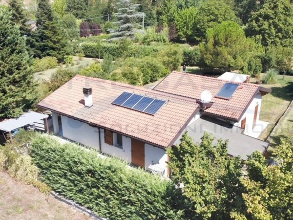 casa indipendente in vendita a Pianoro in zona Botteghino di Zocca