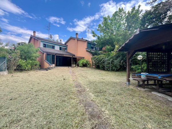 casa indipendente in vendita a Pianoro