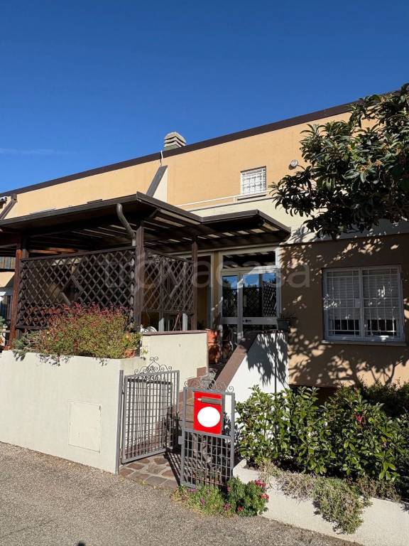 casa indipendente in vendita a Pianoro