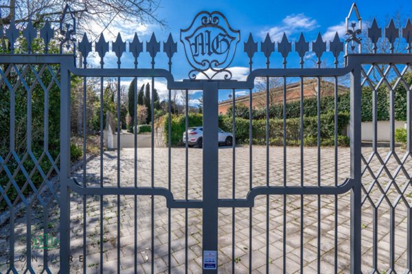 casa indipendente in vendita a Pianoro