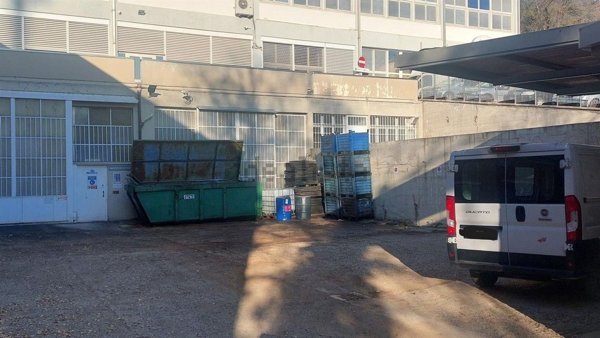 capannone in vendita a Pianoro