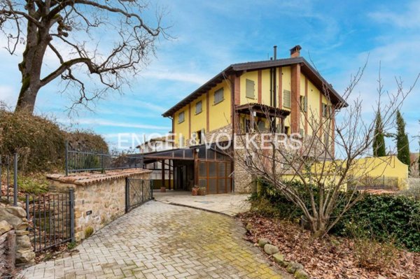 casa indipendente in vendita a Pianoro in zona Livergnano