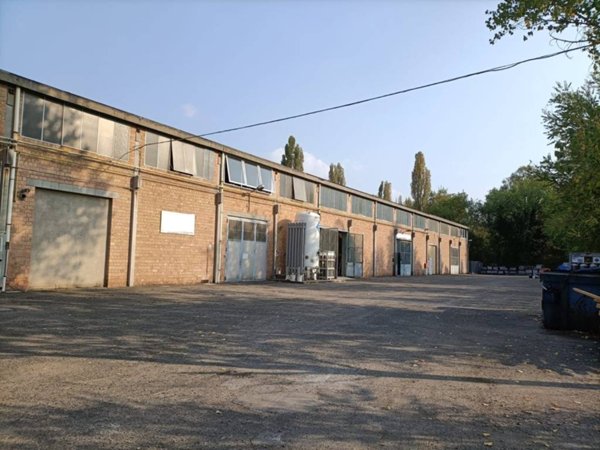 locale commerciale in vendita a Pianoro