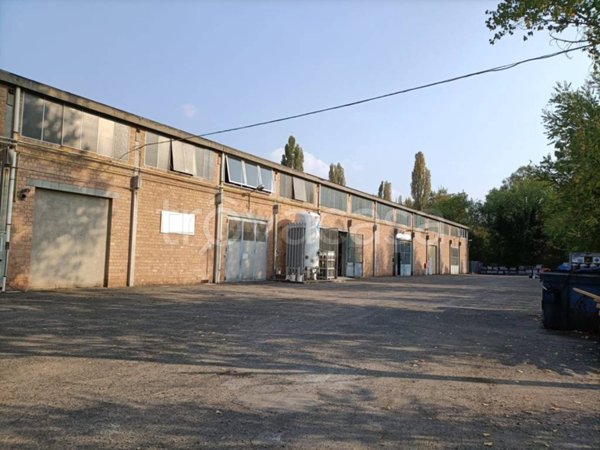 locale commerciale in vendita a Pianoro