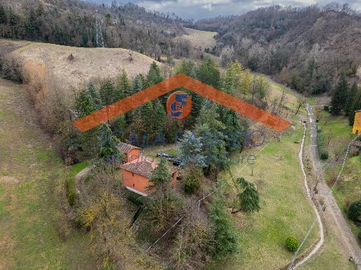 casa indipendente in vendita a Pianoro