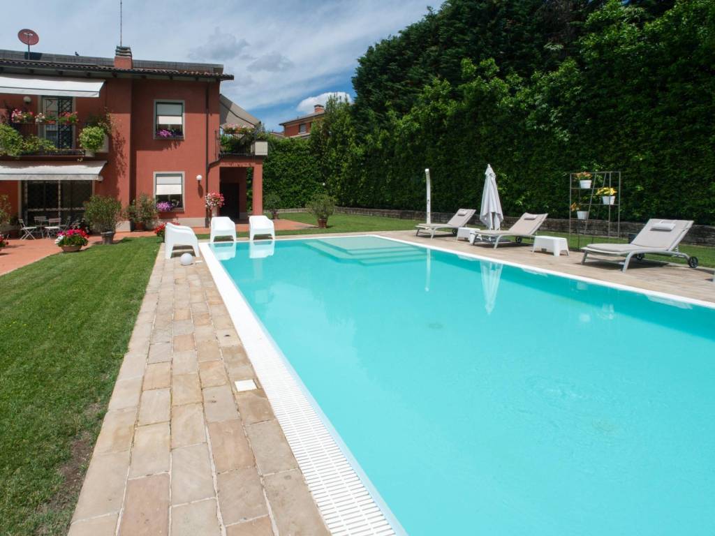 casa indipendente in vendita a Pianoro